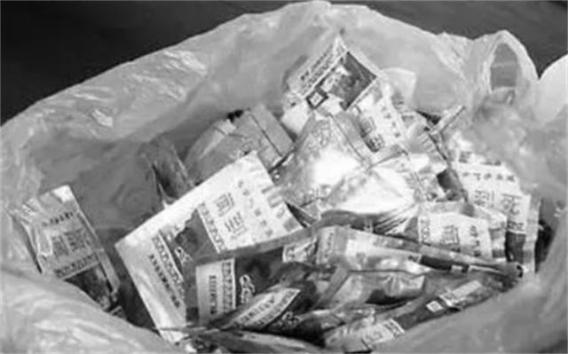 1995年，广州农妇疯狂投毒致18人中毒，都是迷信惹的祸