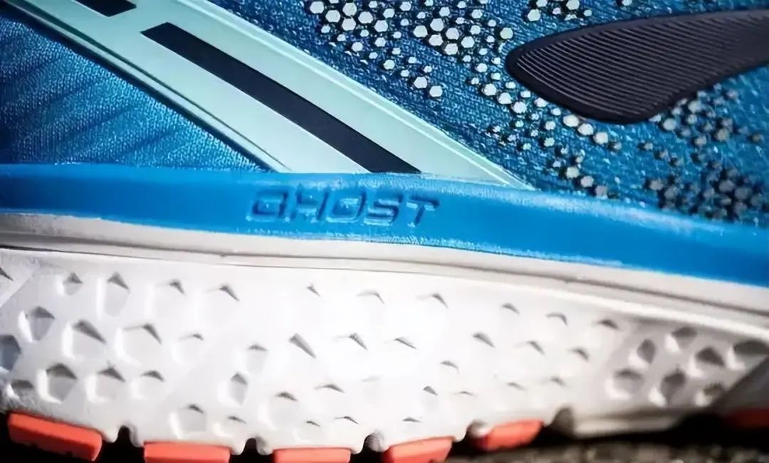 运动跑鞋最软的鞋底什么材质,evatpu鞋底的优缺点