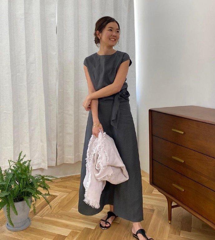 25-35岁轻熟风穿搭博主推荐,这位博主的日常穿搭真的时髦炸裂