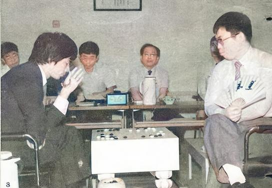 1988年聂卫平获“棋圣”称号,*小平邓**:圣人不好当，还是当老百姓好