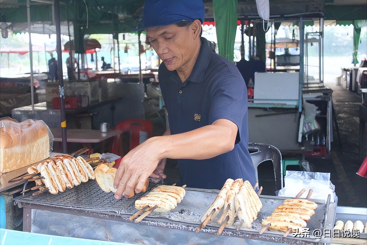泰国美食街边小吃跳跳虾,泰国小吃排行榜前十名