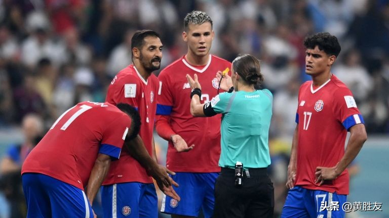 创造历史的女性,女性裁判执法男足世界杯