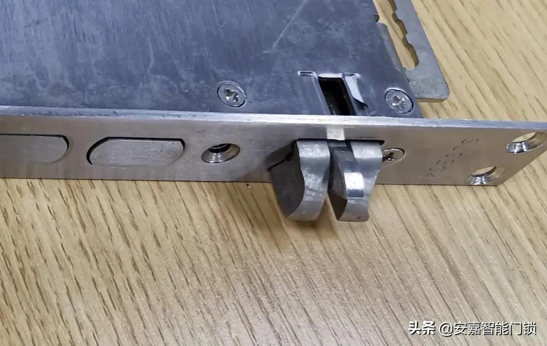 智能锁内置离合锁体内部结构,智能锁锁体是什么样