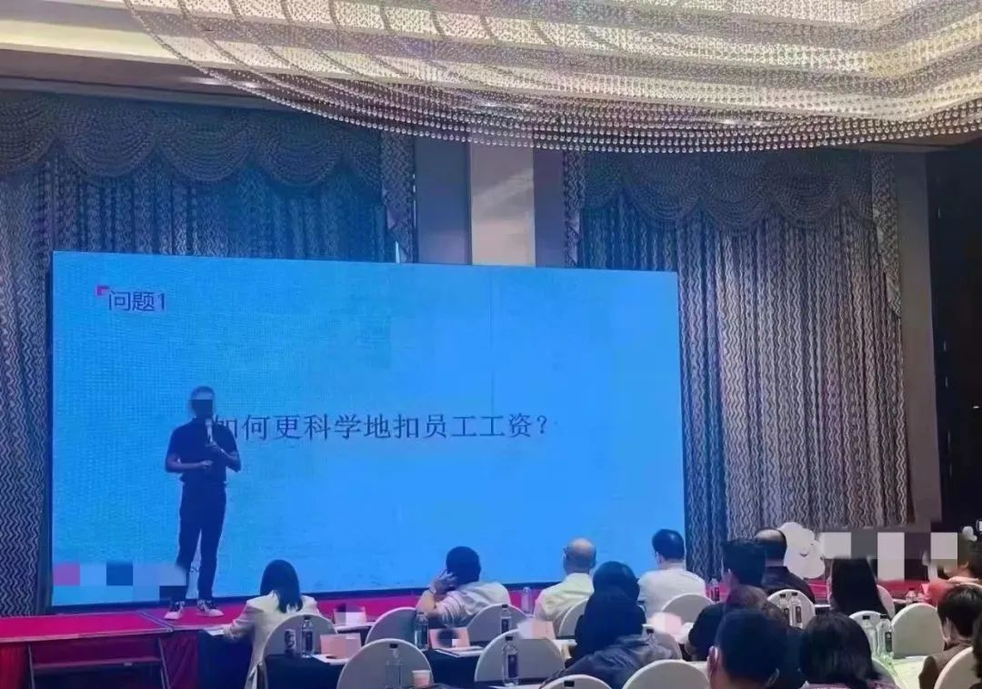 “图书馆最窒息的一幕”冲上热搜，暴露当下年轻人面临的残酷困境