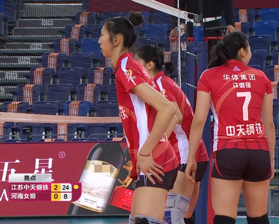 这能跳3米05？江苏小将体型惊人，比龚翔宇重18kg，比孙燕厚一倍