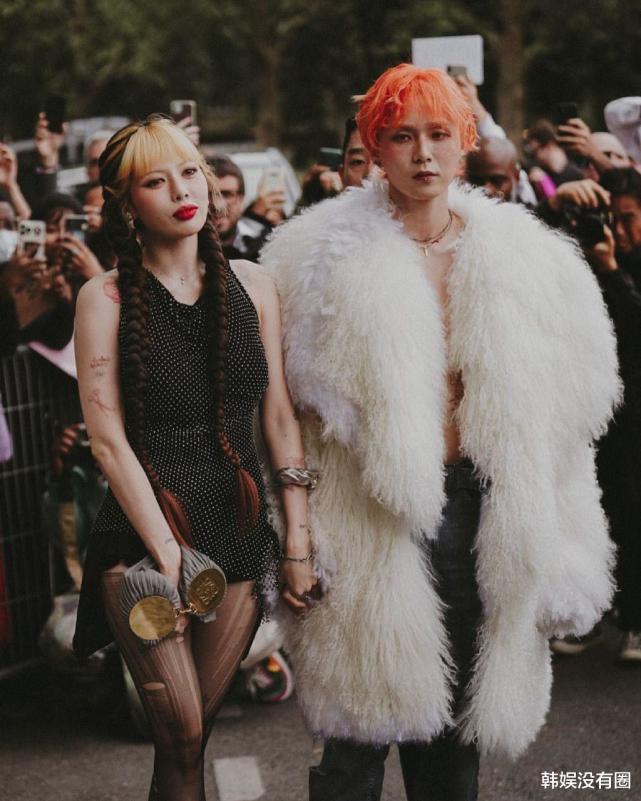 小野马金泫雅露脸,小野马金泫雅舞台照