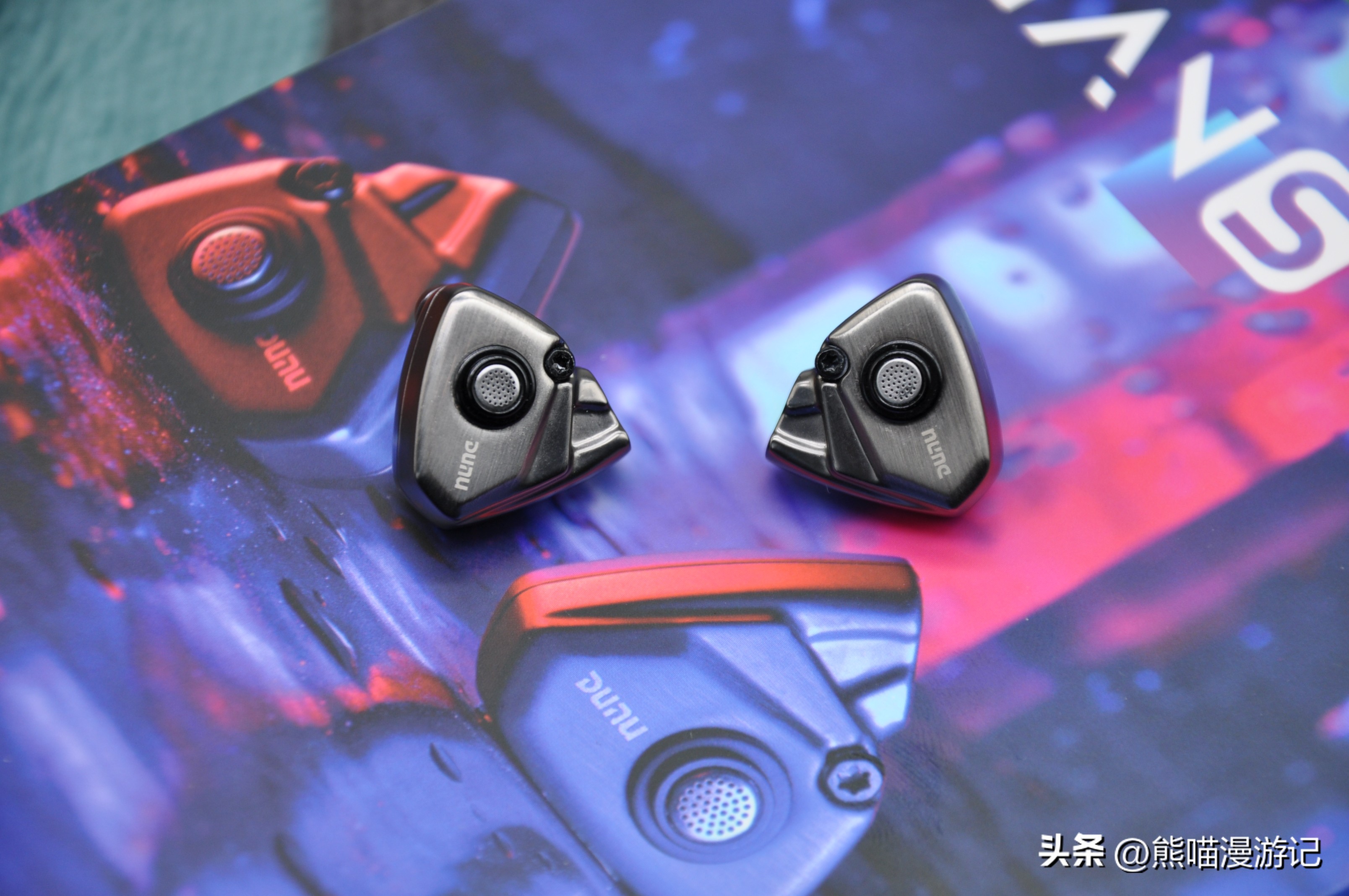 耳机评测2022年音质最好百元以下,百元价位降噪和舒适度最顶的耳机