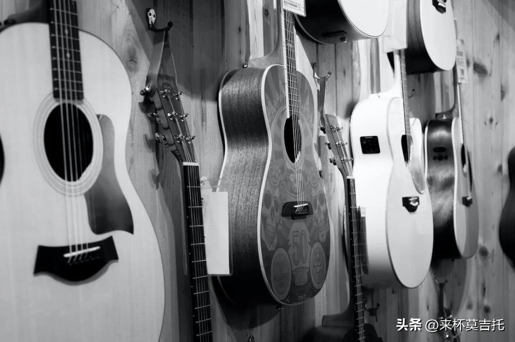 新手该如何选择入门吉他,初学者入门吉他推荐哪款好学