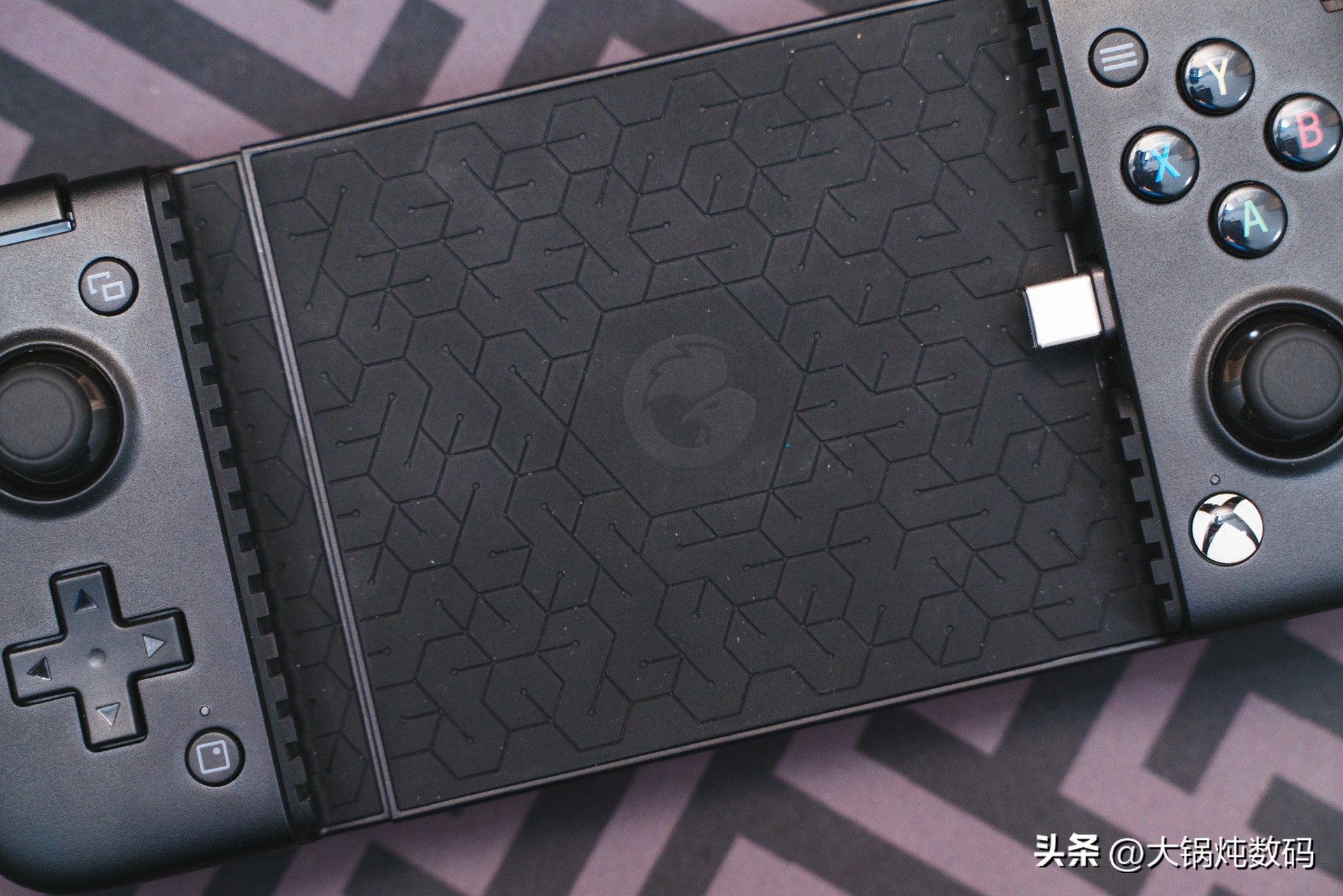 手机也可以玩3a,多贵的主机能流畅的玩3a大作