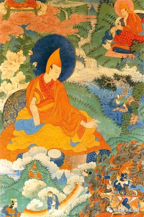 读走*藏西**·昌都|日沃白玛神山,一朵在绿毯中盛开的莲花