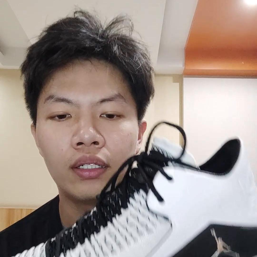 球鞋底为什么会发出滋滋的声音,球鞋脱胶中底异响怎么办