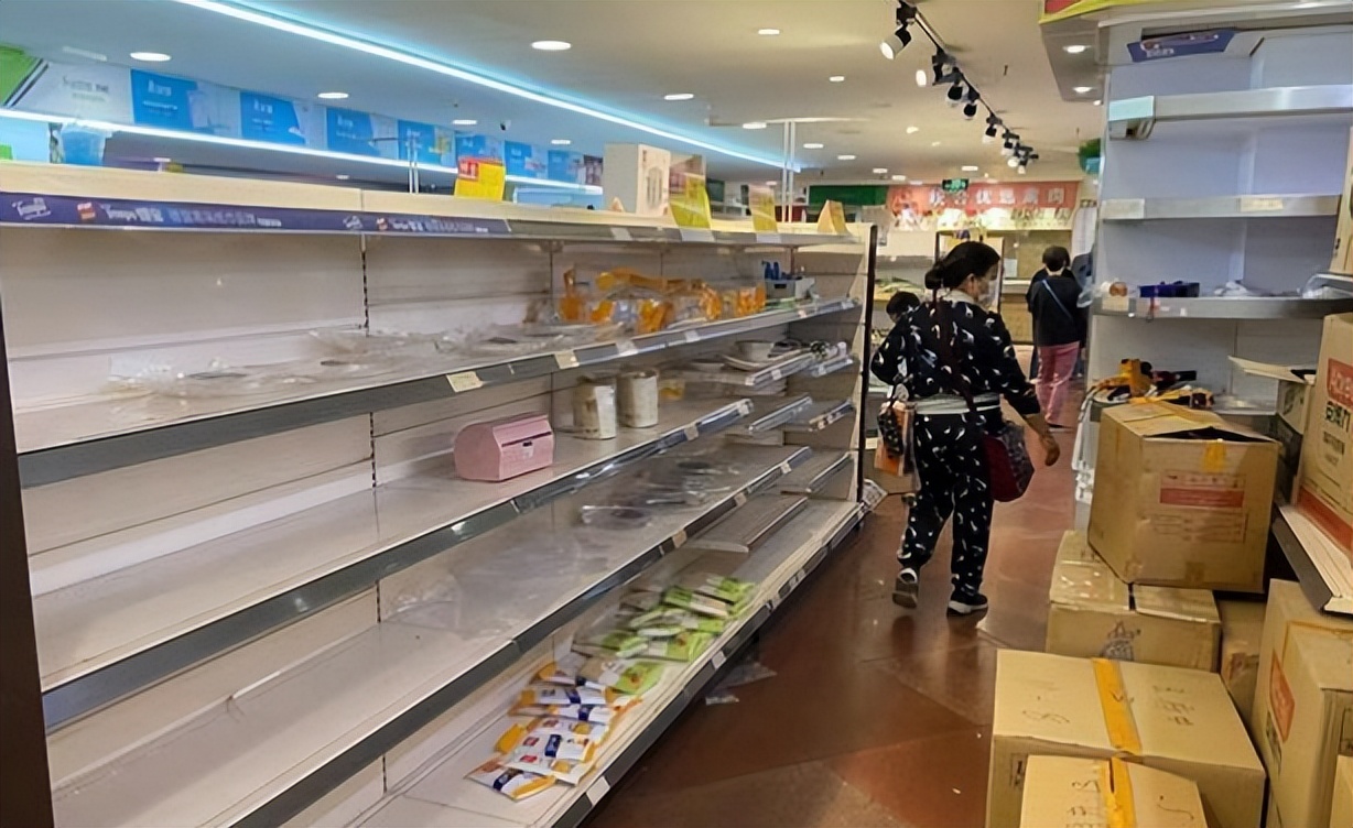 膨胀的山姆代购，持卡上百张、搬空货架，前员工：光靠散客难养活