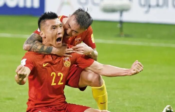 中国足球队长保护性接应,中国足球保护性接应