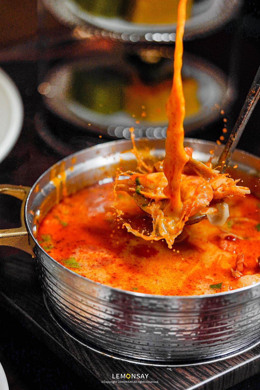 这店，想找个位置坐，比登天还难