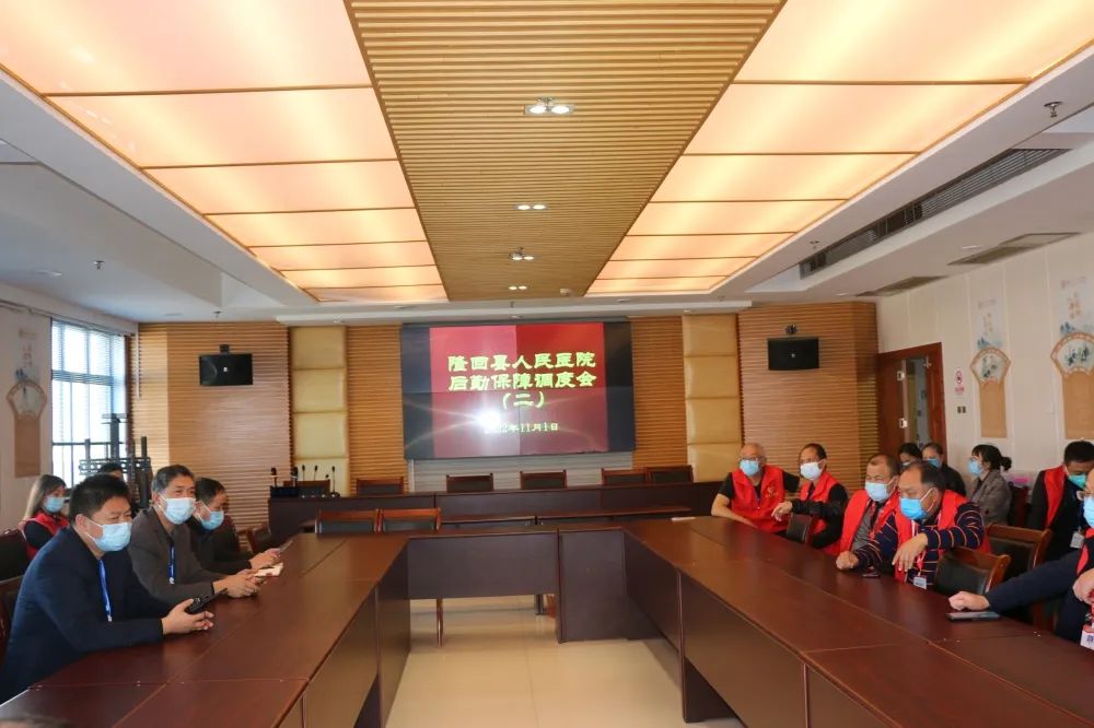 防疫第一线亮丽风景线,医护人员防疫最美背影