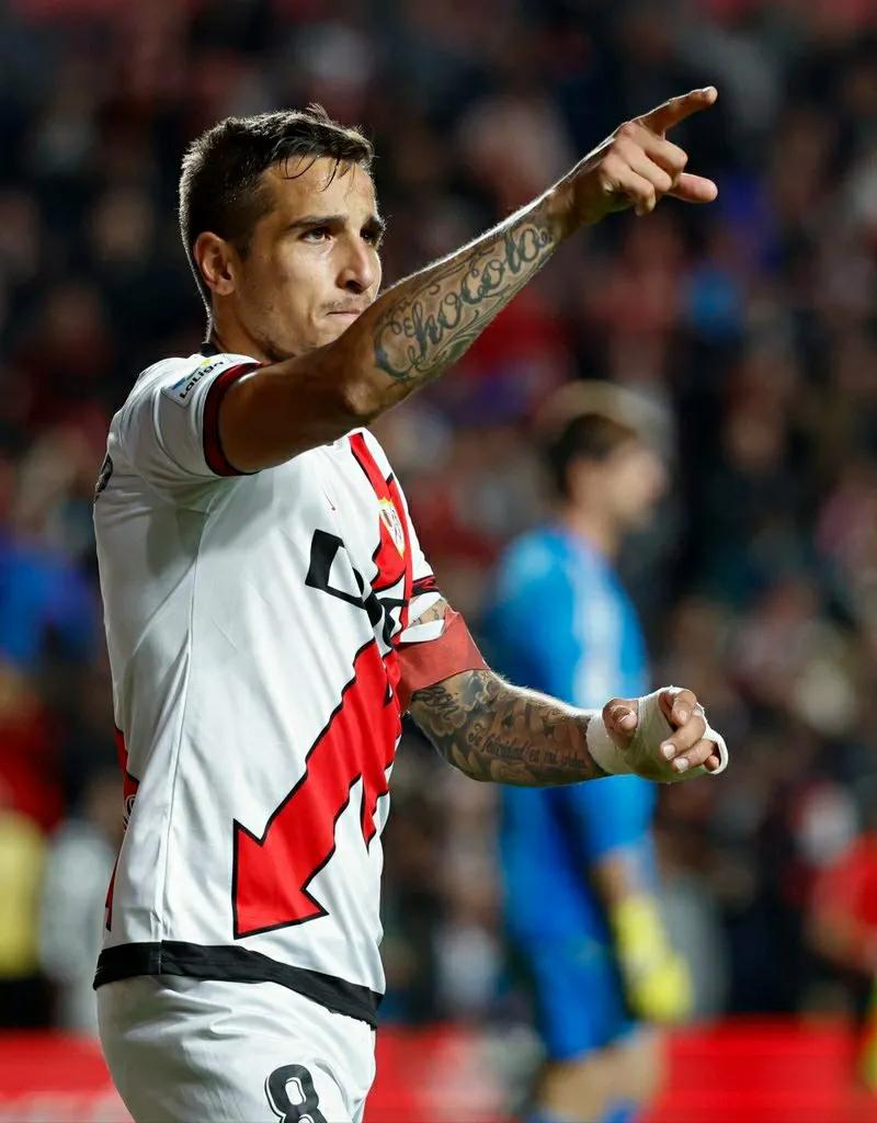 西甲积分榜巴萨8轮不败升第二,西甲积分榜皇马四连胜17分领跑