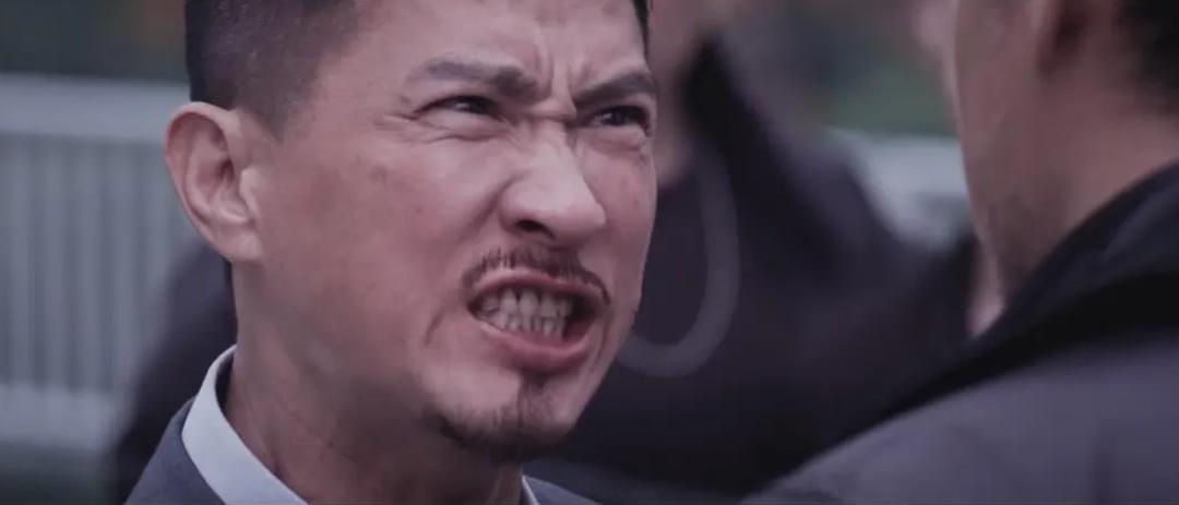 无间道另外一个版本结尾,无间道三部里面最出彩的人物