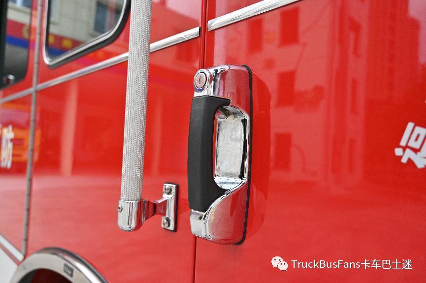 这就是美国“高级”消防车？详解豪士科FRGP4城市高供主战消防车