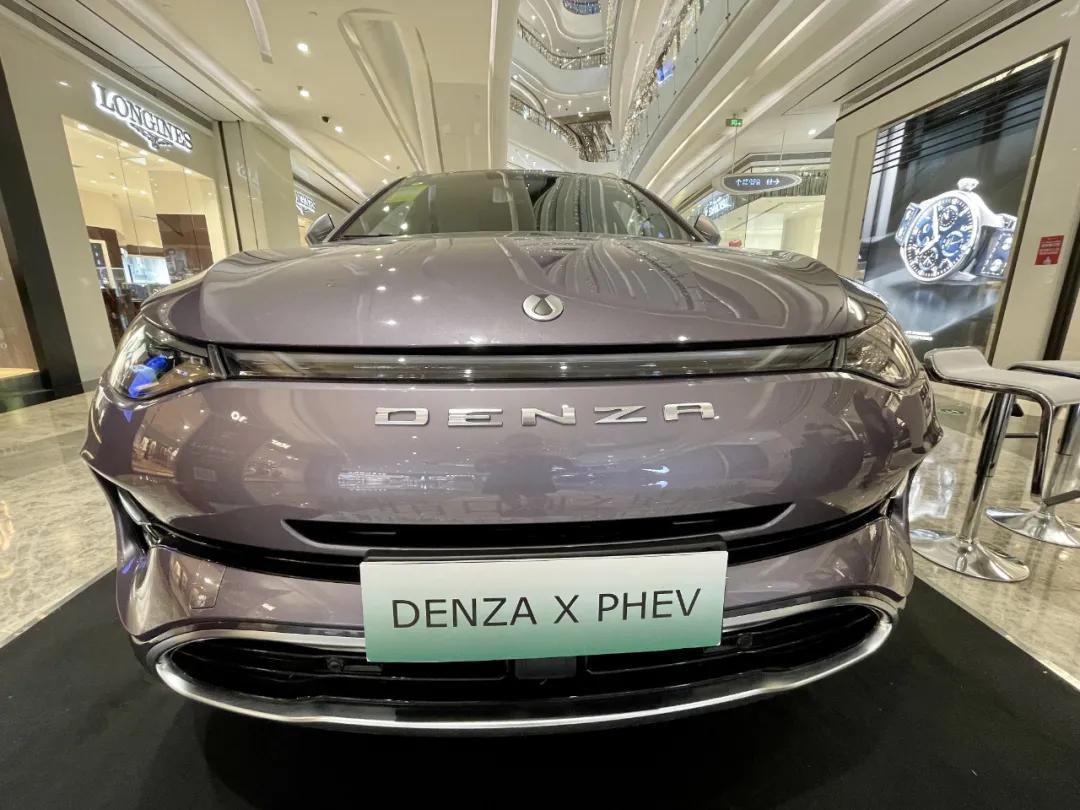 周末今晨发生了什么?|YiMagazine