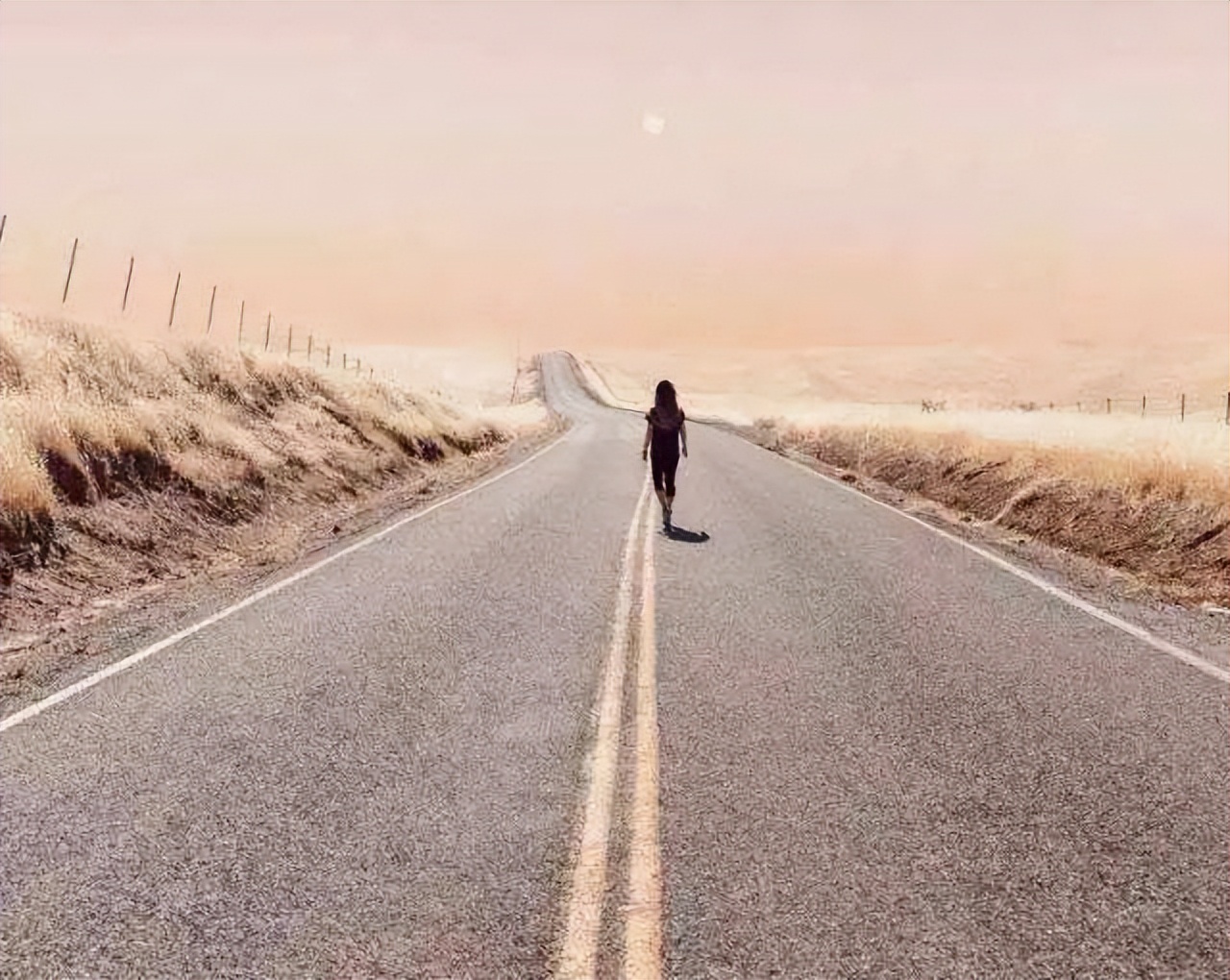 人生只有落魄时才能看透人心,人生有一次落魄其实是一件好事