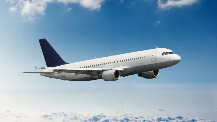 当飞机有危险时会说什么,飞机遇上气流时飞行员所说的话