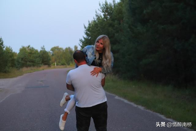 女生在各个节日给男朋友准备礼物,哪些节日要给女朋友送礼物