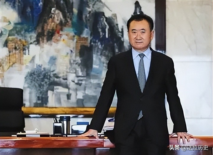 万达成恒大2.0？揭王健林隐藏*局骗**，独子王思聪因此走“不归路”