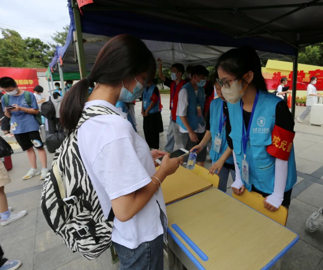 龙岩技师学院怎么样,邱毅龙岩技师学院