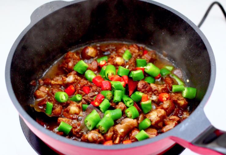 啤酒鸭如何做入口即化最好吃,家常风味啤酒鸭方法简单味道浓