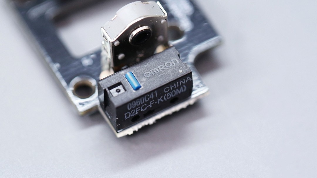 400元以内的双模游戏鼠标推荐,性能和颜值兼备的无线鼠标