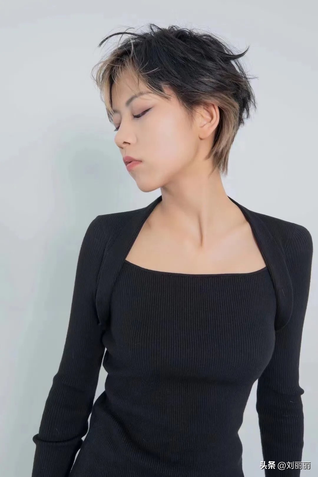 最新发型简单大方时尚又减龄,2020新潮发型精致发型