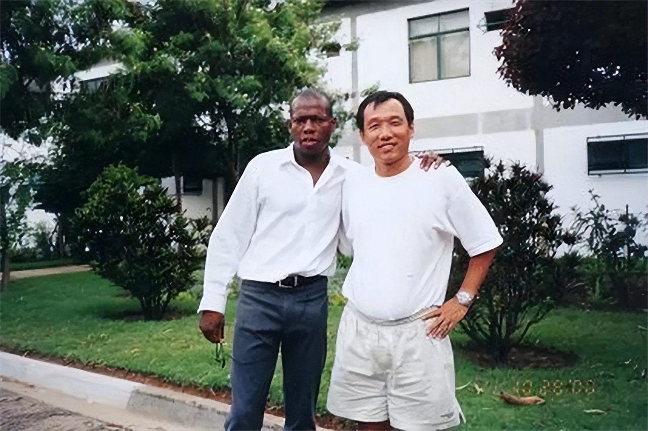 前国脚孙贤禄和贝利互换球衣,孙贤禄最新消息