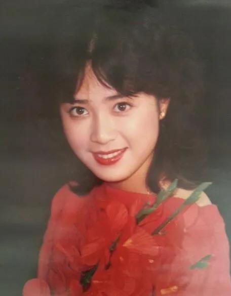 因吸毒入狱的“最美妲己”，她的故事远比你想象的更毁三观