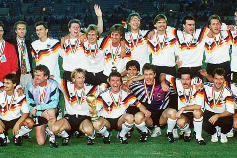 历史上世界杯排名最大的两支球队,世界杯历史上的三大冷门球队排名