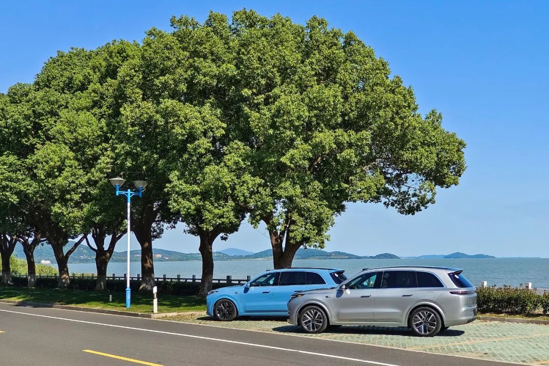 理想l8试驾视频38号车评,理想l8上路试驾视频