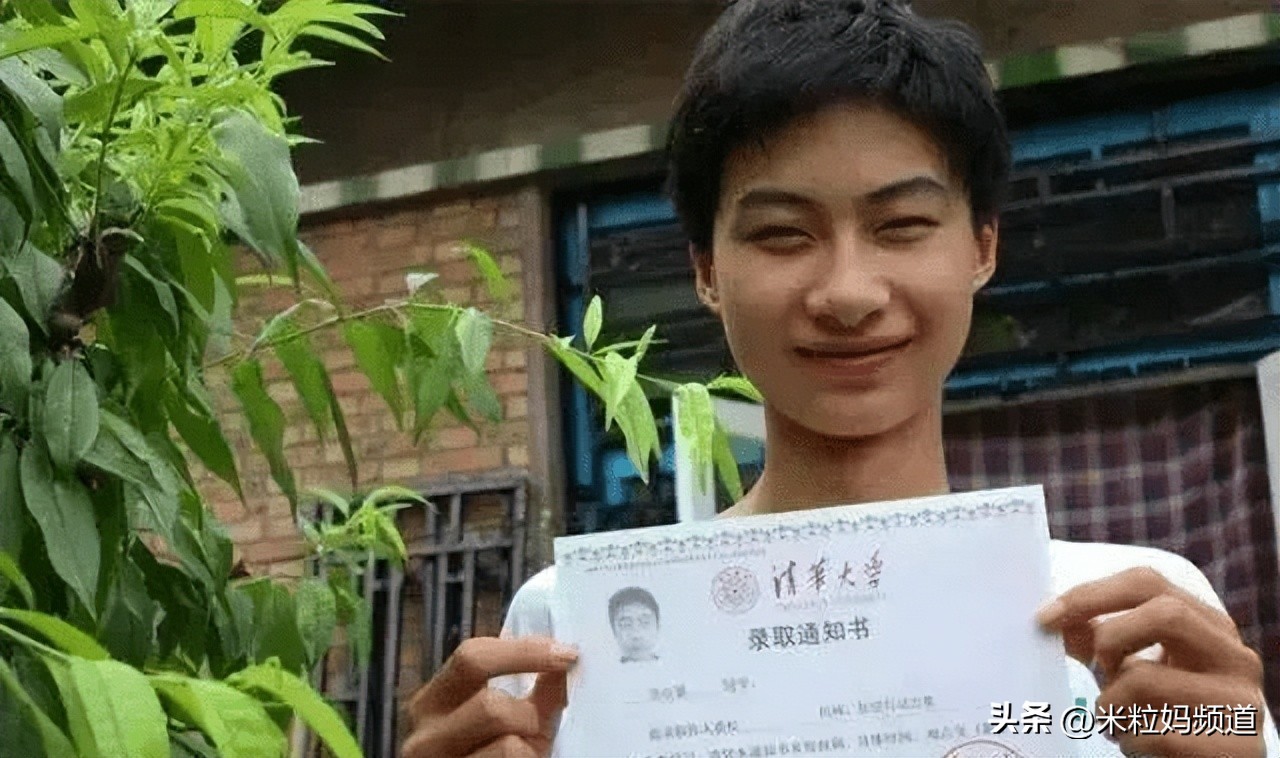 热搜电影上的两个小女孩,两个小女孩上热搜