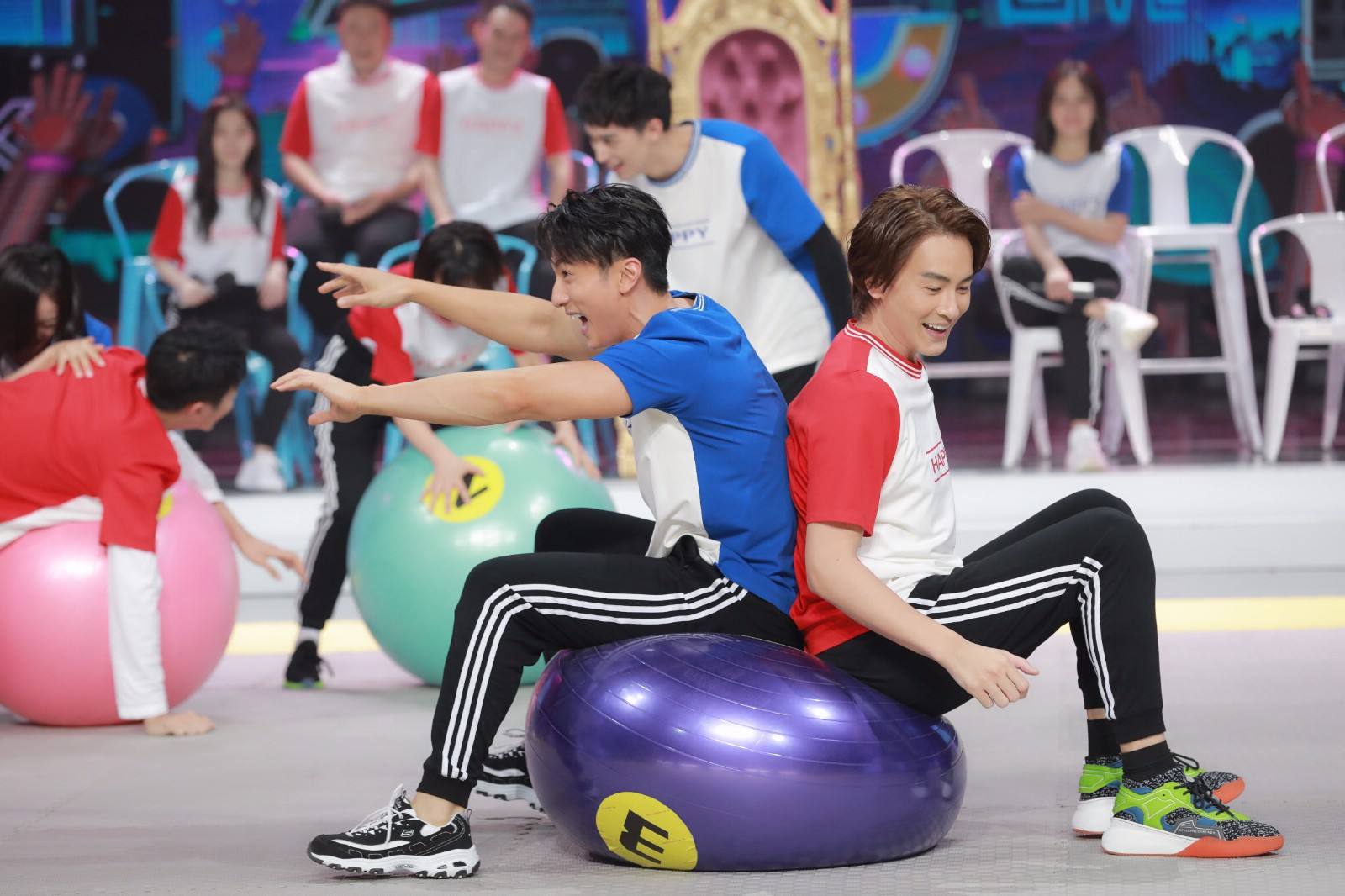 年入8亿，爆火24年，广告费比央视还贵，顶流综艺为何停播？