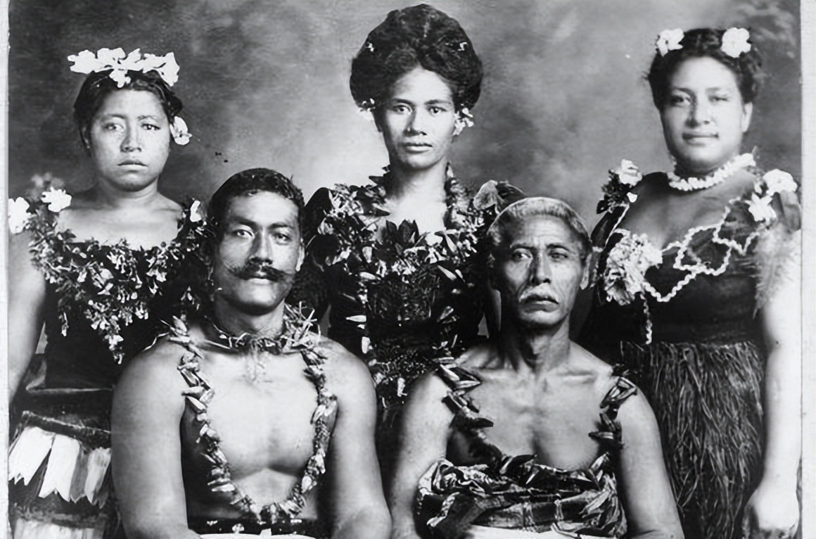 传统的萨摩亚人的房子,萨摩亚民族有多强壮