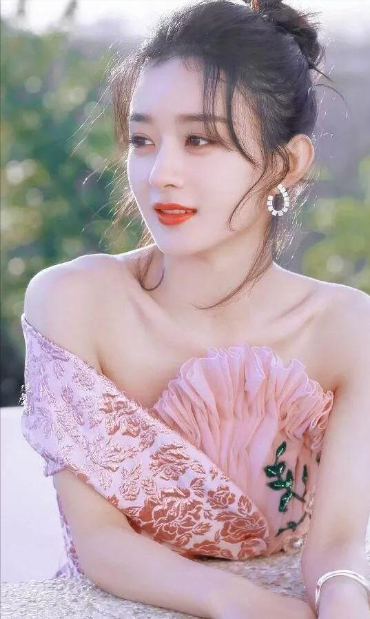 宋轶赵丽颖最新剧照,赵丽颖拍戏毛孔太抢镜