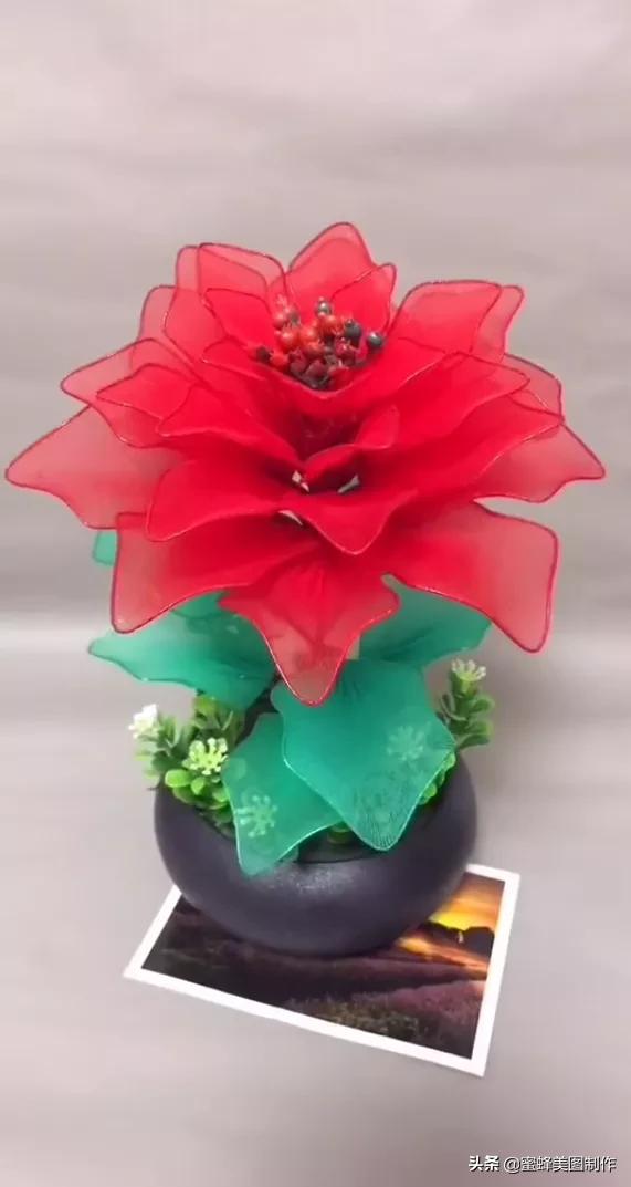 高手在民间根雕做得栩栩如生,看起来很牛逼的手工制作