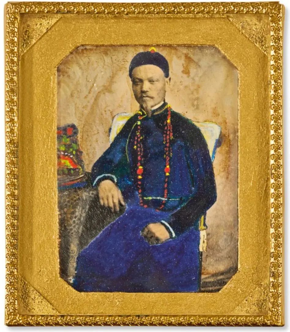 抽屉里泛黄的老照片,收藏10万元泛黄老照片