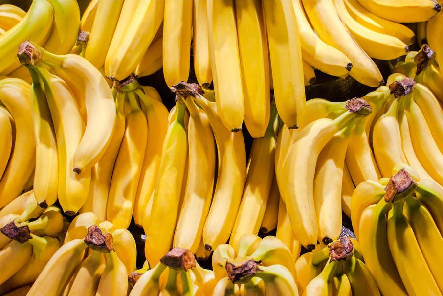 香蕉的买法和技巧,买香蕉时挑弯的还是直的好水果