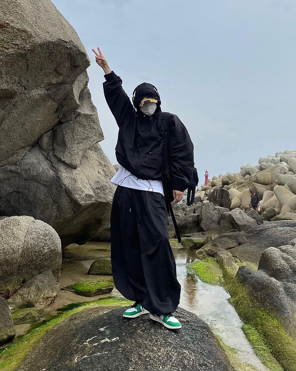 韩国穿搭ins大牌时尚博主,韩国穿搭ins时尚博主elborn