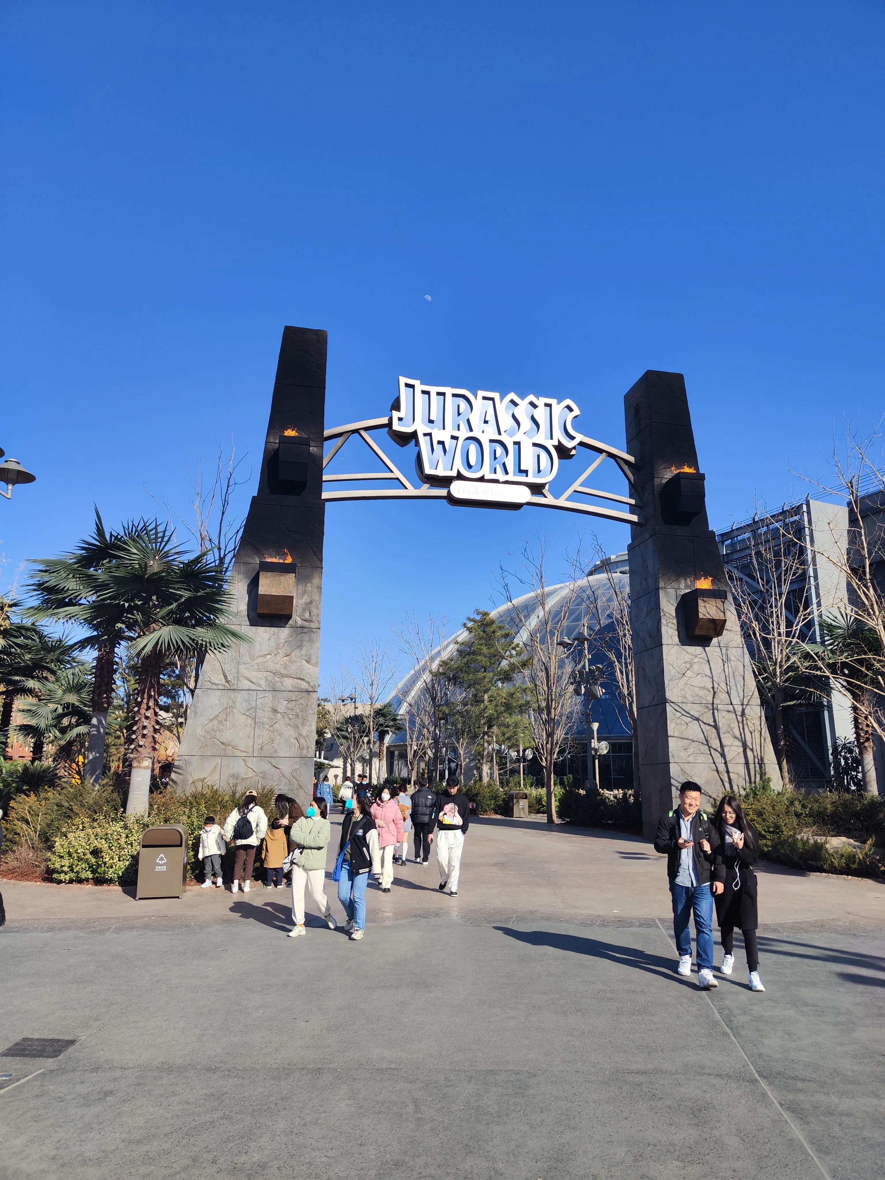 北京环球霸天虎过山车,北京环球侏罗纪大冒险