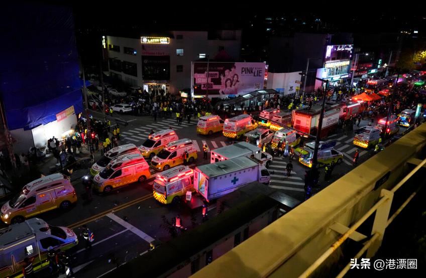 轰动全球的*踏事踩**故，彻底改变了香港