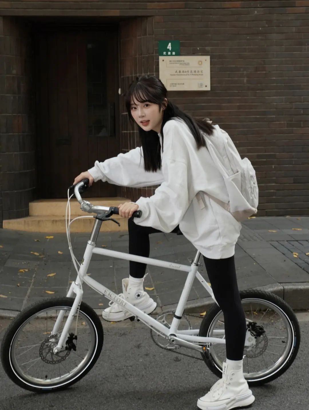 秋天第一双鞋必备款,秋天最时髦好穿的鞋这4双必买