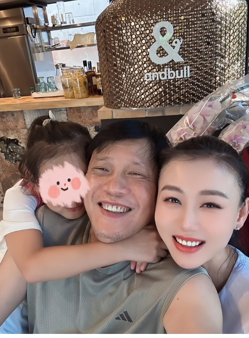 范志毅新婚老婆,范志毅三任妻子两个女儿