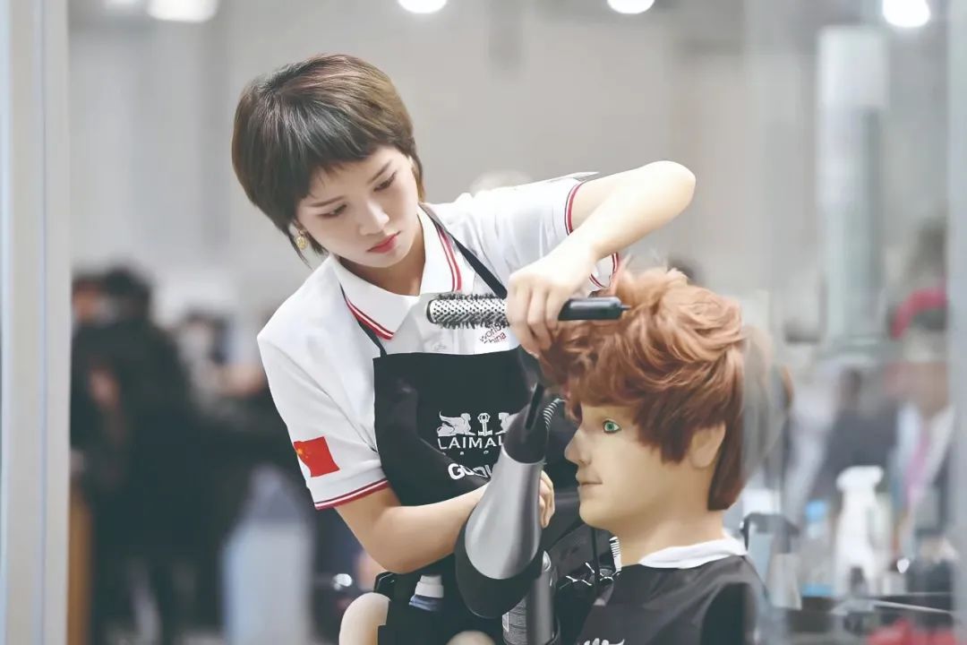 美发也能拿世界冠军?来看看职校生的逆袭之路