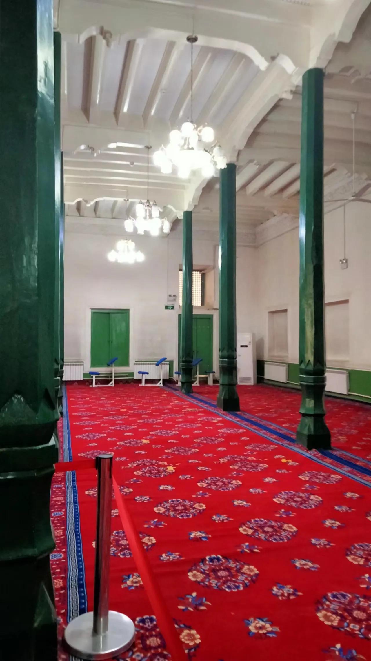 遇到在路上旅行,一个月也能赚一万块左右的小敏(124)