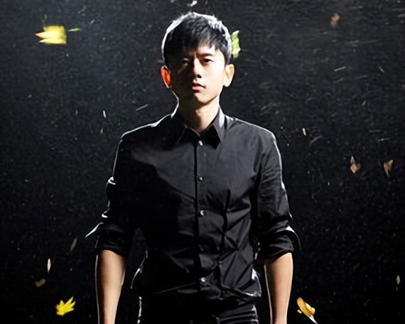 出生在小县城,出生在小县城里